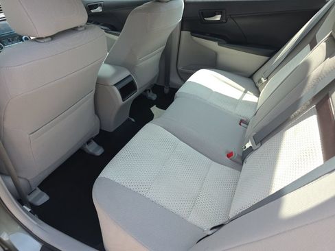 Used 2012 Toyota Camry LE FWD image 13