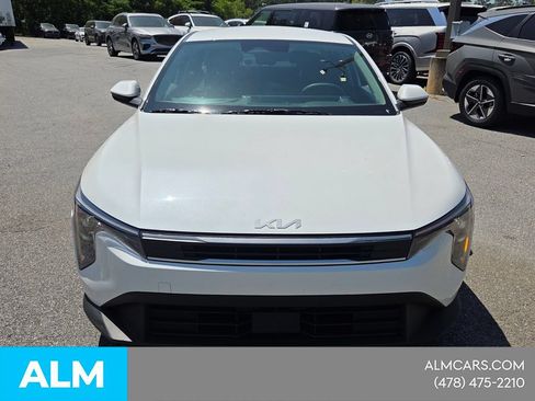 Used 2025 Kia K4 FWD image 2