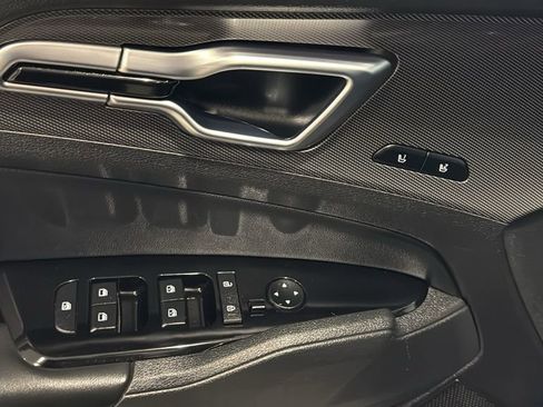 Used 2023 Kia Sportage SX image 23