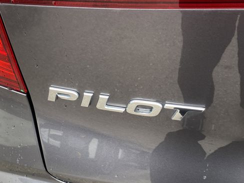 Used 2017 Honda Pilot Touring image 27