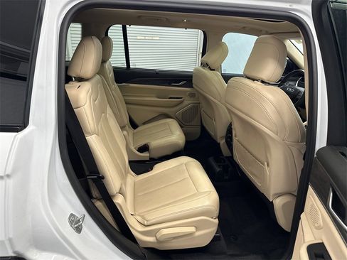 Used 2021 Jeep Grand Cherokee L Limited w/ Luxury Tech Group II image 17