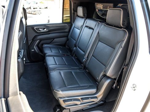 Used 2021 GMC Yukon XL SLT image 41