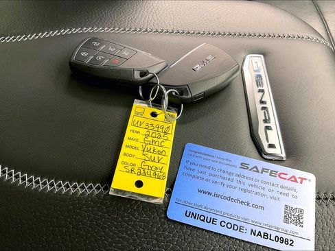 Used 2025 GMC Yukon Denali image 11