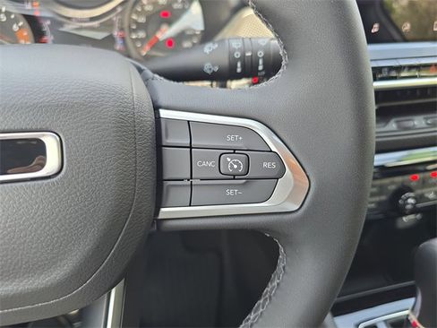 New 2025 Jeep Compass Latitude w/ Sun & Sound Group image 25