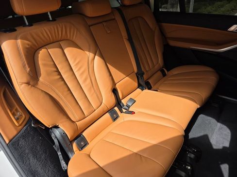 Certified 2022 BMW X7 xDrive40i w/ Premium Package AWD/4WD image 29