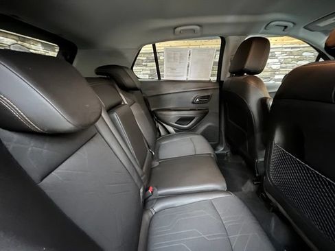Used 2019 Chevrolet Trax LT w/ Driver Confidence Package AWD/4WD image 33