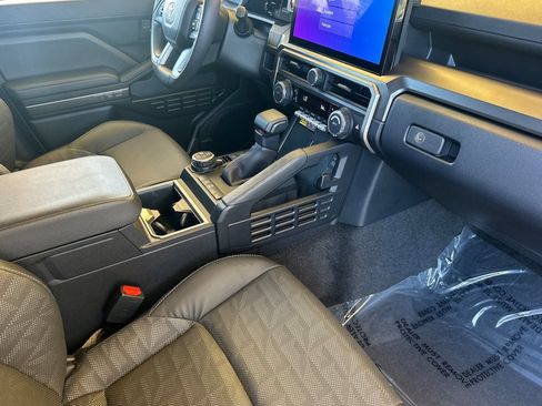 New 2026 Toyota 4Runner TRD Off-Road Premium AWD/4WD image 18