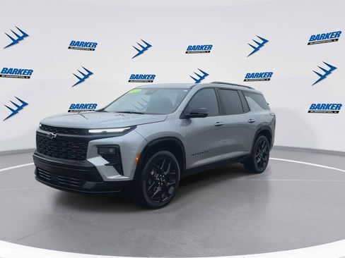 Used 2024 Chevrolet Traverse RS w/ LPO, Floor Liner Package image 5