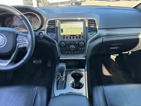 Used 2018 Jeep Grand Cherokee Limited image 10