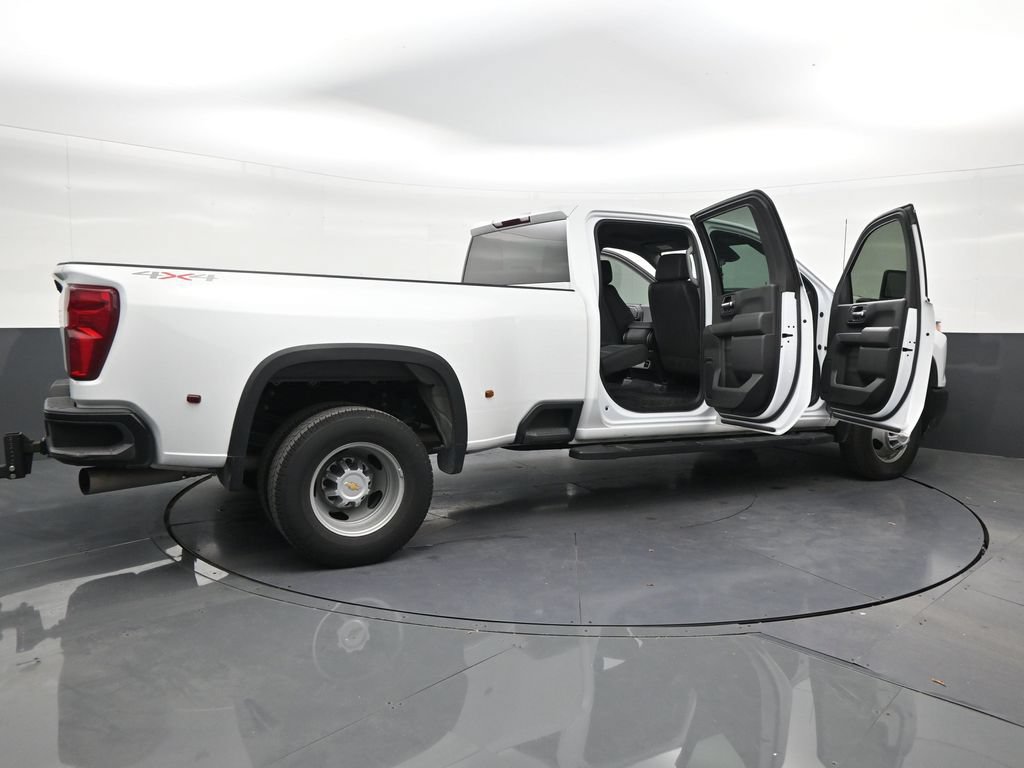 Used 2025 Chevrolet Silverado 3500 W/T AWD/4WD image 27