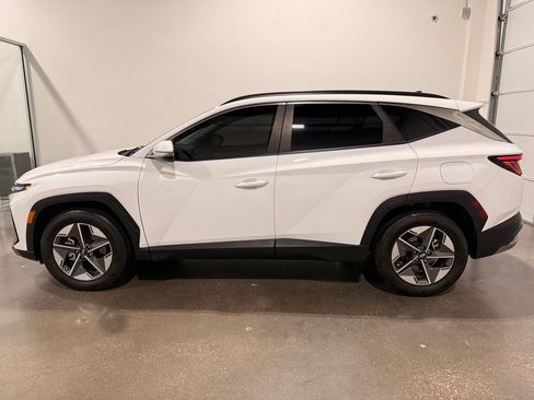 Used 2025 Hyundai Tucson SEL FWD image 8