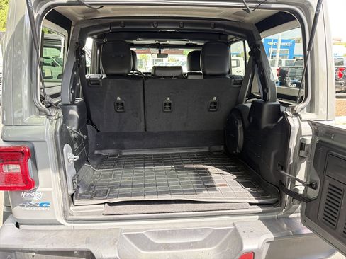 Used 2021 Jeep Wrangler Unlimited Sahara w/ Dual Top Group image 32