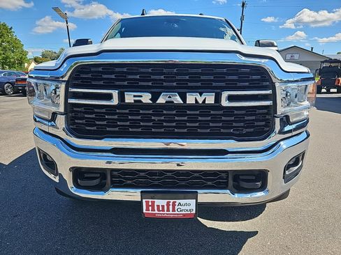 Used 2022 RAM 2500 Big Horn w/ Cold Weather Group AWD/4WD image 5