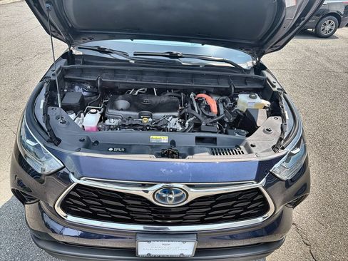 Used 2021 Toyota Highlander Limited AWD/4WD image 18
