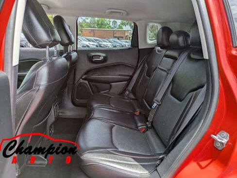 Used 2017 Jeep Compass Trailhawk w/ Leather Interior Group AWD/4WD image 18