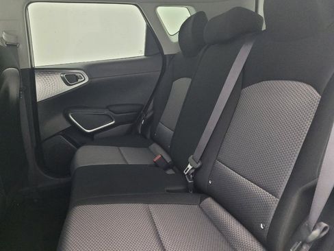 Used 2025 Kia Soul S image 18