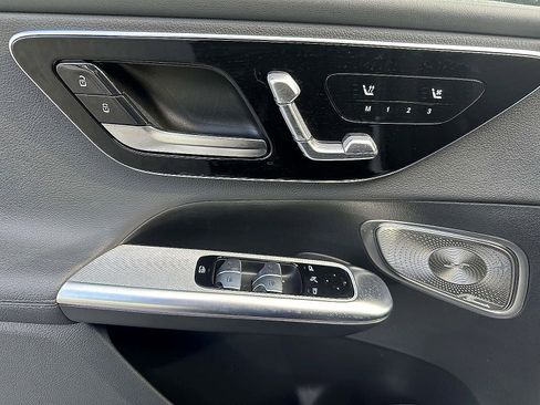 Certified 2025 Mercedes-Benz GLC 300 4MATIC image 19