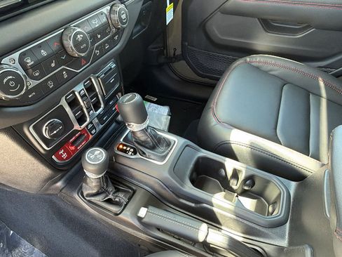 New 2026 Jeep Gladiator Rubicon AWD/4WD image 25