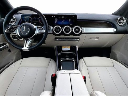 New 2026 Mercedes-Benz GLB 250 GLB 250 4MATIC SUV image 6
