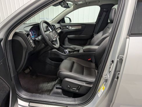 Used 2024 Volvo XC40 B5 Ultimate w/ Protection Package Premier image 16