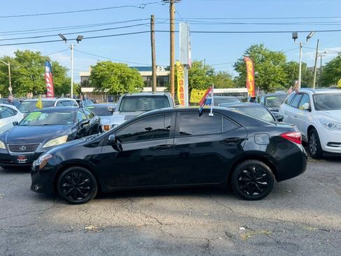 Used 2018 Toyota Corolla LE FWD image 5