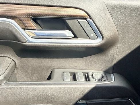 Used 2023 Chevrolet Silverado 1500 LT AWD/4WD image 27