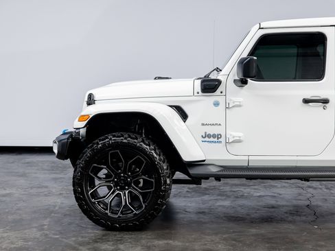 Used 2022 Jeep Wrangler Sahara image 10
