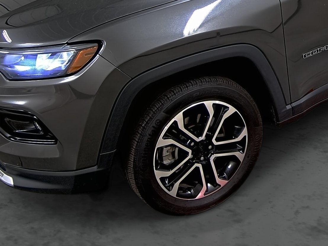 Used 2023 Jeep Compass Limited AWD/4WD image 7