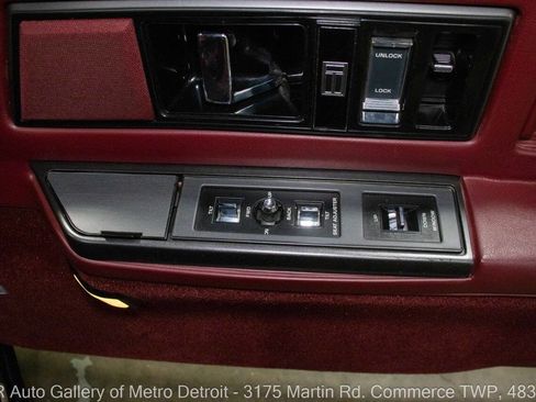 Used 1988 Oldsmobile Toronado Trofeo image 35