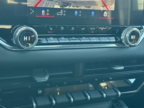 New 2026 GMC Canyon Elevation w/ Convenience Package image 17