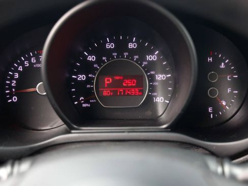 Used 2016 Kia Soul w/ Convenience Package FWD image 28
