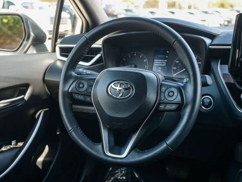 Used 2025 Toyota Corolla SE w/ Convenience Package FWD image 12