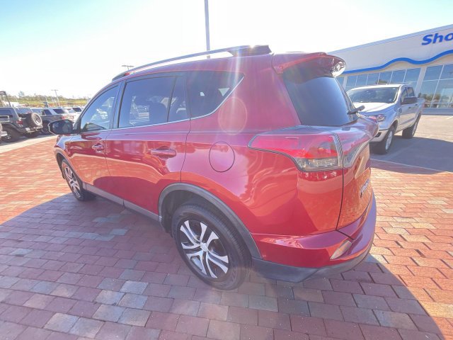Used 2017 Toyota RAV4 LE FWD image 34