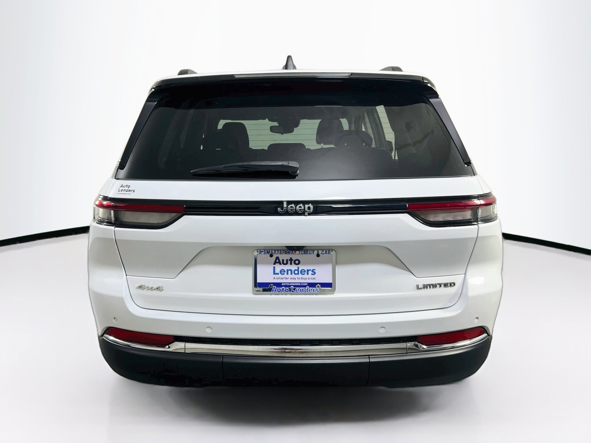 Used 2023 Jeep Grand Cherokee Limited AWD/4WD image 6