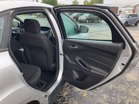 Used 2016 Ford Focus SE FWD image 15