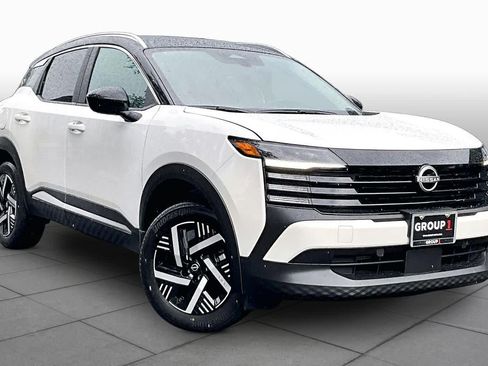 New 2026 Nissan Kicks SV w/ SV Premium Package FWD image 2