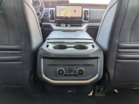 Used 2025 Ford Expedition Max Platinum image 30