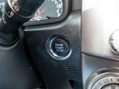 Used 2022 Toyota 4Runner SR5 image 28