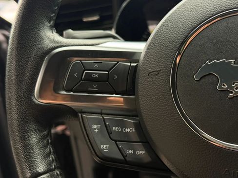 Used 2017 Ford Mustang Coupe RWD image 18