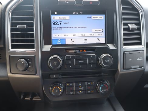 Used 2016 Ford F150 XLT w/ Equipment Group 302A Luxury AWD/4WD image 17