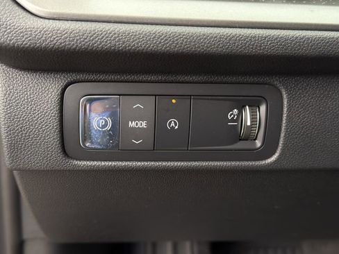 New 2026 Chevrolet Traverse LT w/ Sun and Wheel Package image 17