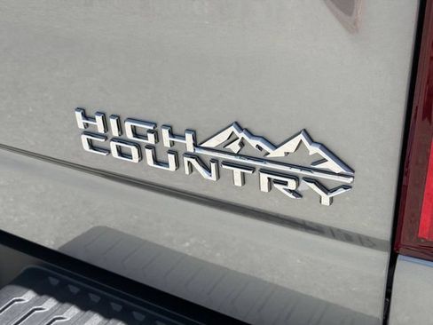 New 2026 Chevrolet Silverado 1500 High Country AWD/4WD image 15