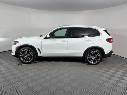 Used 2023 BMW X5 sDrive40i w/ Premium Package image 2