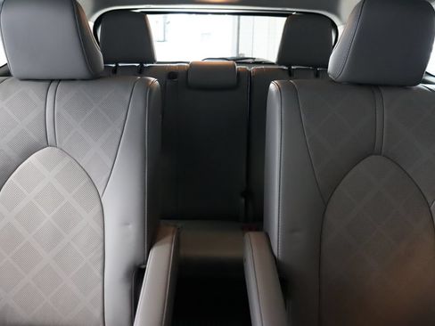 Used 2021 Toyota Highlander Platinum AWD/4WD image 26