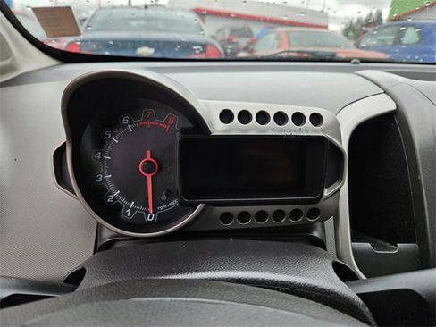 Used 2014 Chevrolet Sonic LT image 19