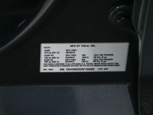 Used 2024 Tesla Model Y Long Range RWD image 27