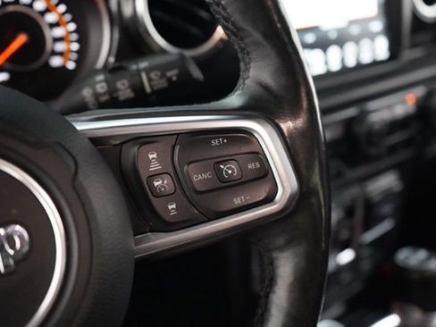 Used 2019 Jeep Wrangler Unlimited Sahara w/ Advanced Safety Group AWD/4WD image 20