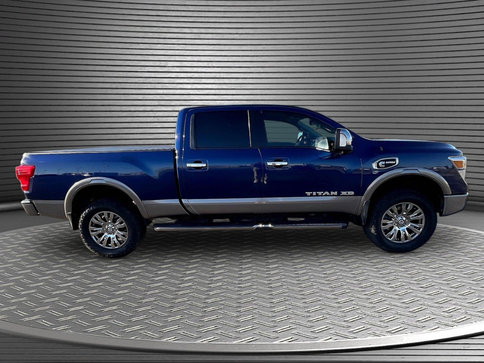 Used 2019 Nissan Titan Platinum Reserve w/ Platinum Utility Package AWD/4WD image 8