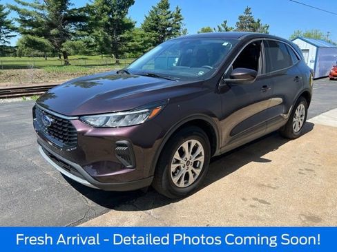 Used 2023 Ford Escape Active w/ Tech Pack #2 AWD/4WD image 13