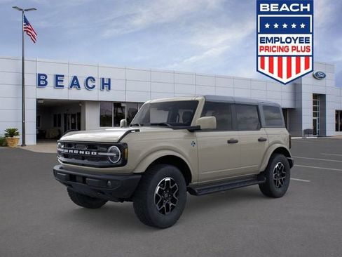 New 2026 Ford Bronco Outer Banks AWD/4WD image 1